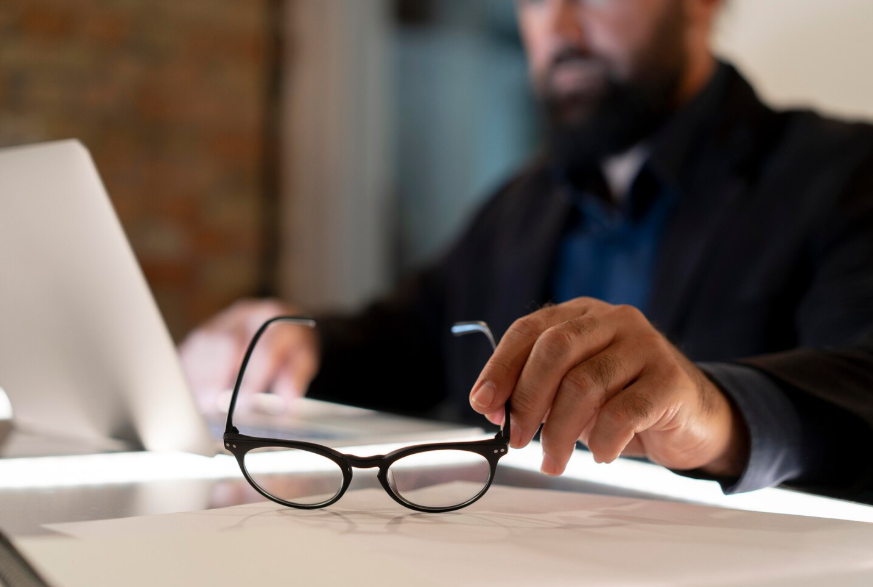 Garantia Locatícia em 2025: O fim do Fiador e a ascensão do Seguro